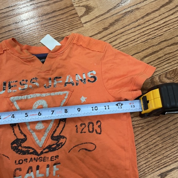 Guess t shirt size 4 s kids size good condition - Picture 4 of 4